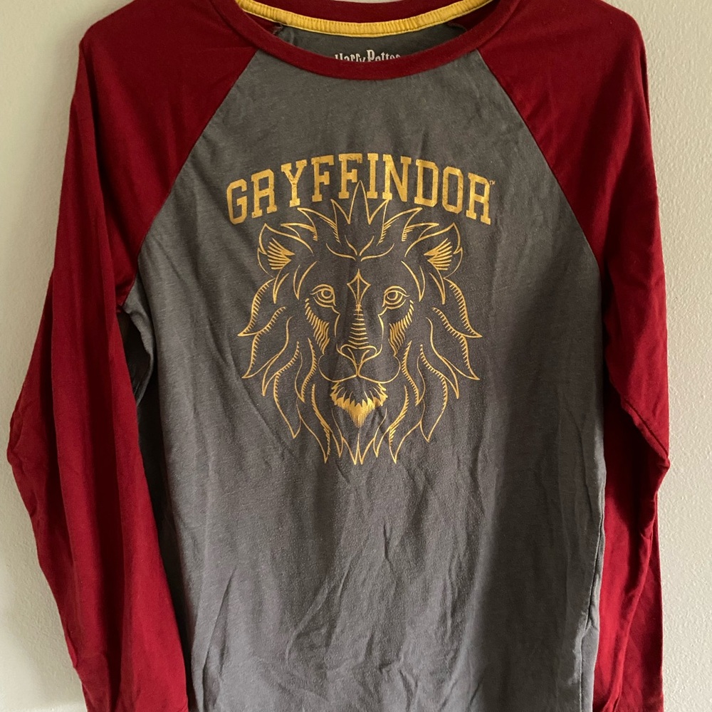 Warner Bros. Gryffindor Kids Long Sleeve Shirt - Red and Gray